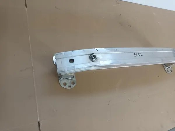 Etupalkki FIAT 500L Edessä image 2