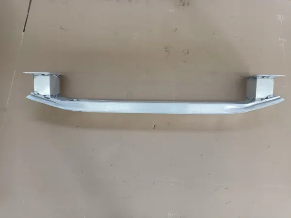 Etupalkki FIAT 500L Edessä image 4