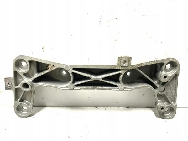 BMW Vaihteiston tuki OEM 6796611 4 Cabriolle 3.0L Diesel image 2
