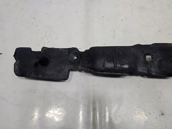 Ford Mustang Mach-E 20- Isolamento de Para-lama Direito LJ8B-R16E560 image 7