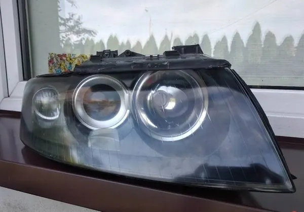 AUDI A4 B6 CABRIO Faro Derecho image 3