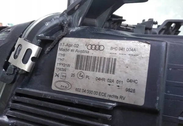 AUDI A4 B6 CABRIO Faro Derecho image 7