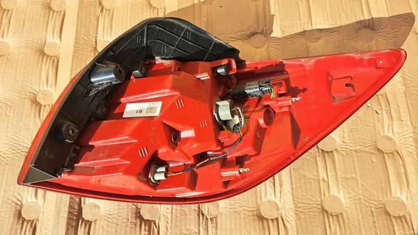 KIA SPORTAGE III - LÁMPARA TRASERA LIFT 13-15 image 3