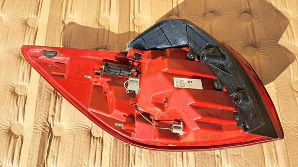 KIA SPORTAGE III - LÁMPARA TRASERA LIFT 13-15 image 6