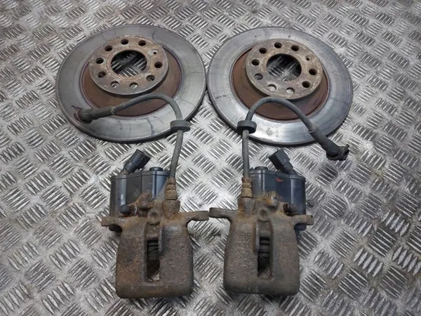 OEM TARCZE HAMULCOWE TYŁ + ZACISKI AUDI A6 C6 Remset image 2