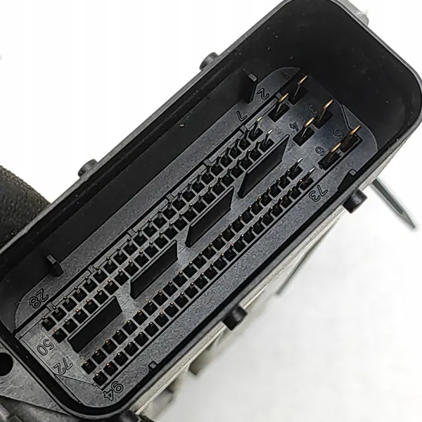 Mercedes AdBlue-besturingseenheid OEM A6429003701 image 5