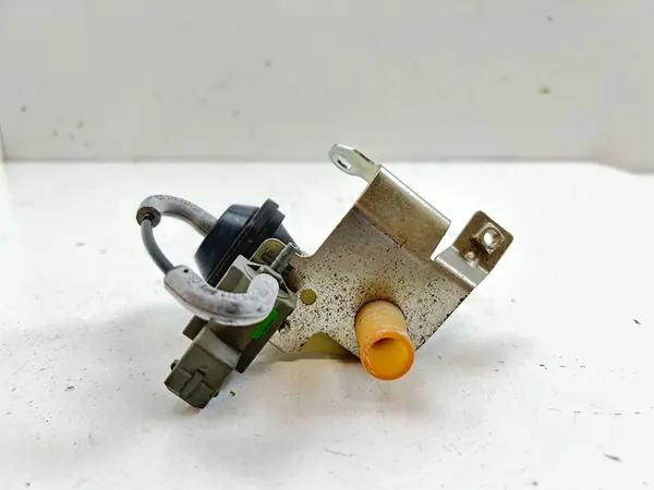 2007 Porsche 911 997 Elektromagnetventil 99660512301 image 2