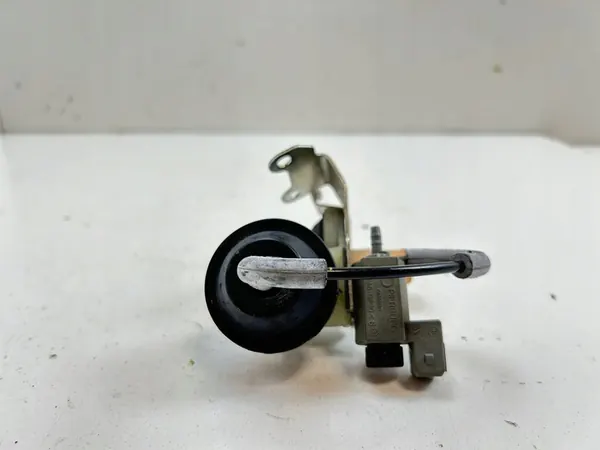 2007 Porsche 911 997 Elektromagnetventil 99660512301 image 5