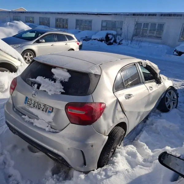 Relais Mercedes-Benz Classe A OEM 4RA00779151 image 8