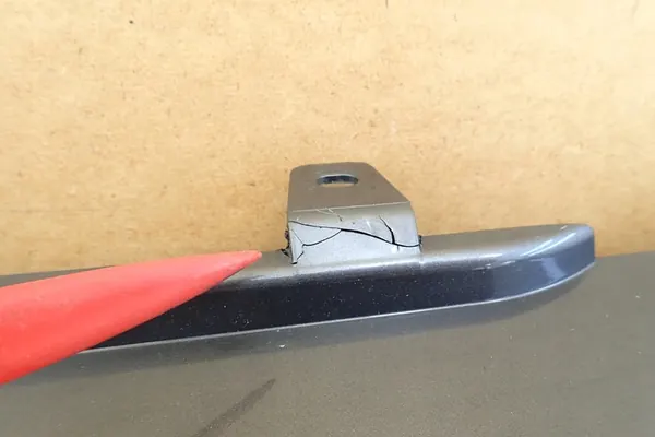 NISSAN NOTE 09 Front Grill 623109U000/9U100 OE image 5