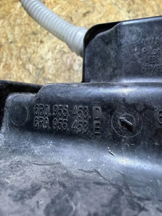 Scheibenwaschbehälter OEM 6R0955453D für VW Polo 5 image 6
