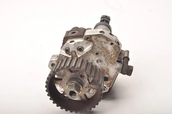 Brandstofpomp Peugeot 307 1.4 HDI 9637317380 image 4