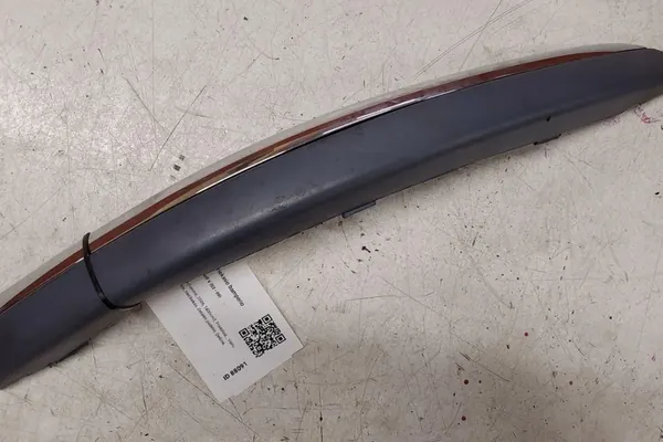 Oikea etupuskuri VW 1K0853964 image 2