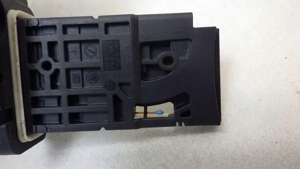 Massasensor Renault Megane IV 1.5 DCI OEM image 2