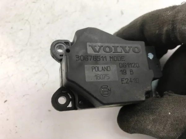 Motor de válvula Volvo OEM 30676511 para XC90 I 2004 image 3