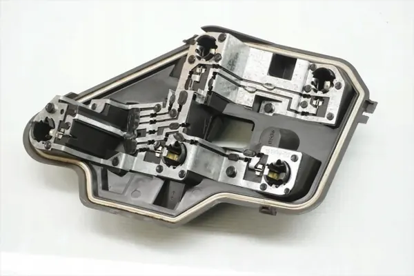 Douille d'ampoule arrière Vauxhall Astra 2006 Hatchback image 2