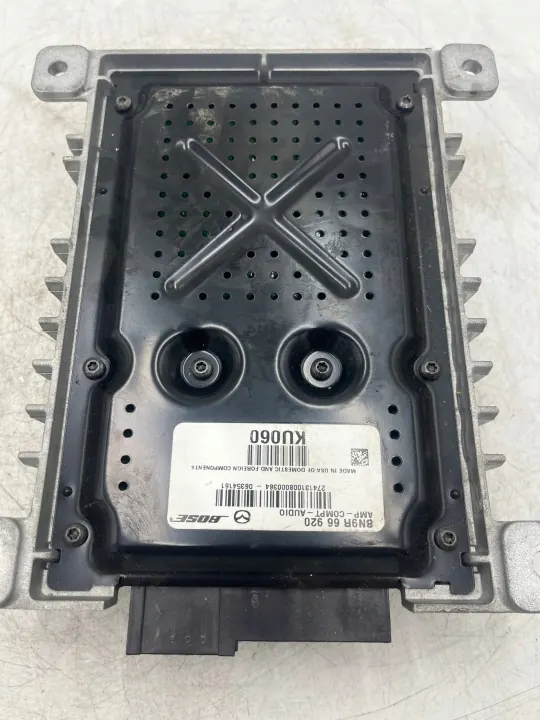 Amplificador de Áudio Mazda 3 OEM BN9R66920 - Usado image 5