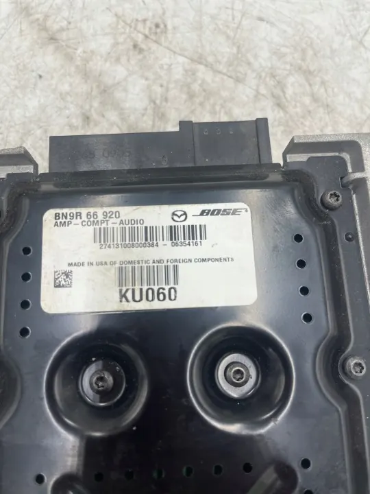 Amplificador de Áudio Mazda 3 OEM BN9R66920 - Usado image 6