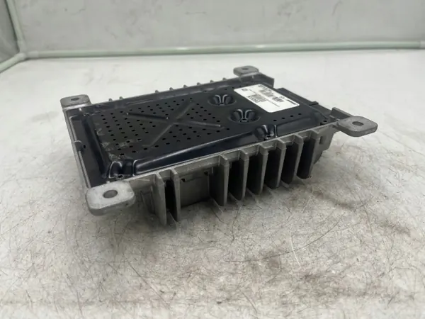 Amplificador de Áudio Mazda 3 OEM BN9R66920 - Usado image 9