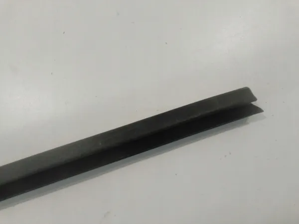 Joint de vitre arrière OEM 51347060253 pour BMW 3 E90/E91 image 4