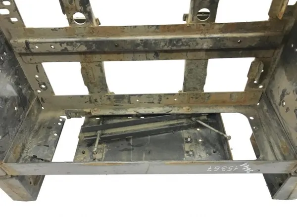 OEM 82242298 Volvo Batteriebehälter - Gebraucht image 5