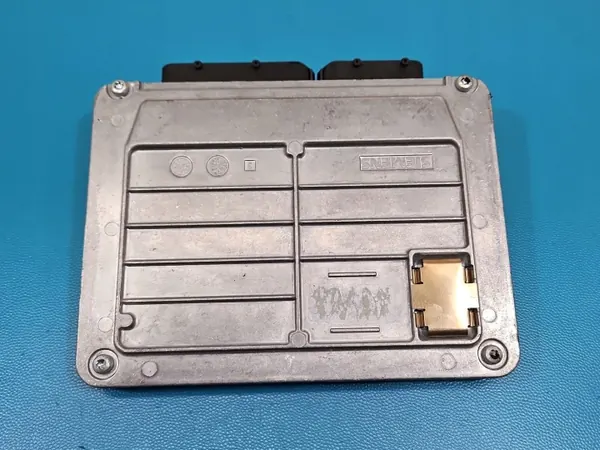 Unidade de controlo motor VW Passat B5 1.6 8V 3B0906018F image 5
