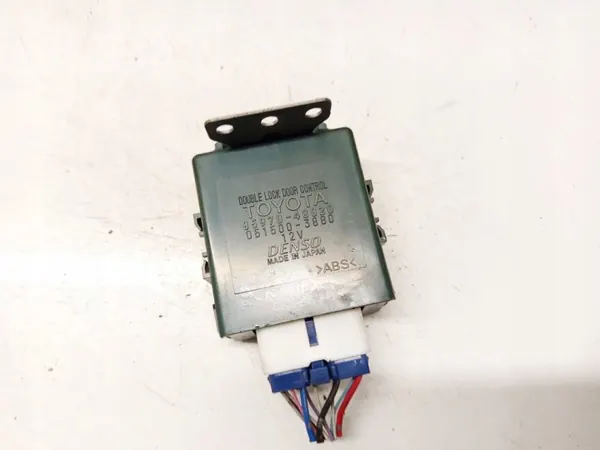 Módulo de control de puerta OEM 8597048020 Lexus RX 2008 image 3