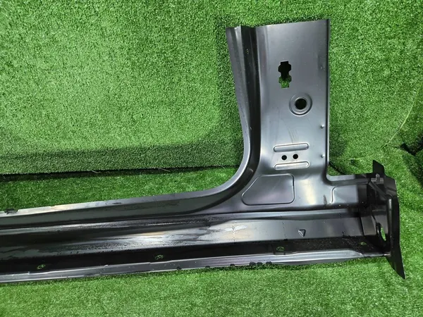 Kori pylväs vasen puoli Audi A4 S4 B8 8K 8K9809847 image 6