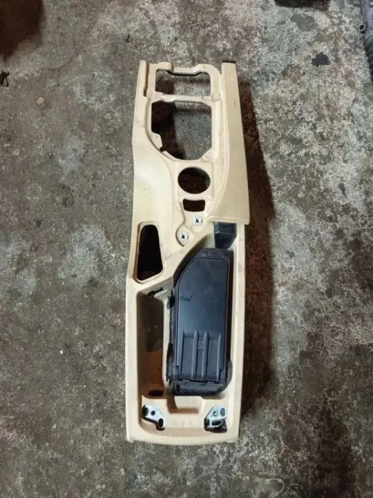 Armauflage BMW 5 E60 OEM 72758413 - Gebraucht image 2