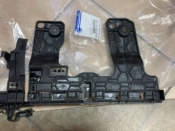Dodge OEM 6832-1292-AA Support régulateur vitre RAM 1500 image 3