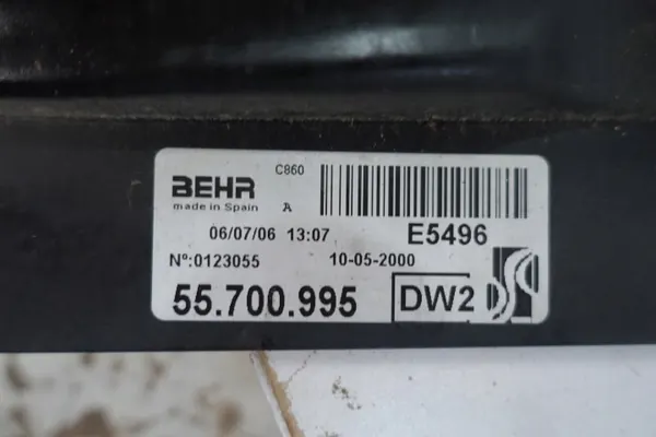 Jäähdytinpuhallin Fiat OE OEM 55700995 Grande Punto:lle image 6