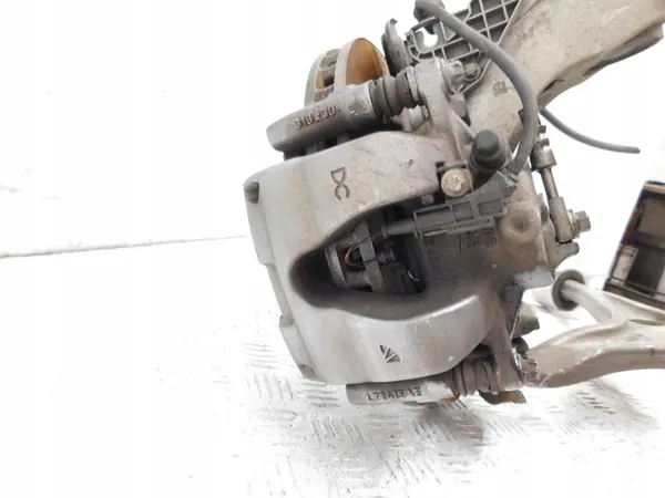 Höger fram upphängningsknut - Mercedes GLA II H247 1.3 image 5