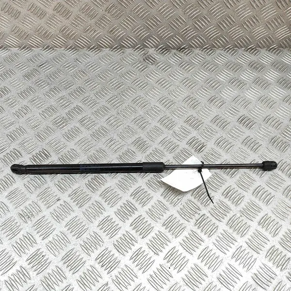 Vasen tavaratilan nostin VW Touareg 3.0L 8P4827552C image 4