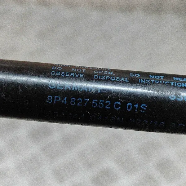 Vasen tavaratilan nostin VW Touareg 3.0L 8P4827552C image 6