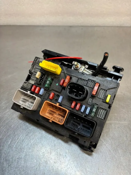 BSM L11 Module Peugeot Citroen 9661708280 image 2