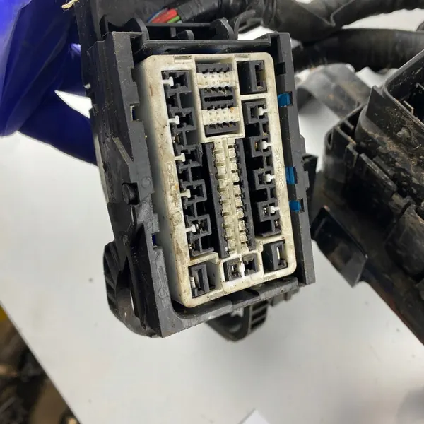 Caja de fusibles Ford 3.2 Tdci Ranger 3.2 Doratorq image 3