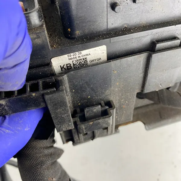 Caja de fusibles Ford 3.2 Tdci Ranger 3.2 Doratorq image 5