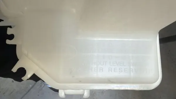 Scheibenwaschbehälter OEM 96810- für Kia Sportage 2011- image 3