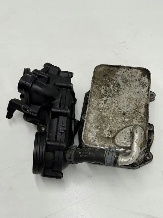 AUDI A4 A6 A7 C7 3.0 TDI Carcasa de Termostato OEM image 2