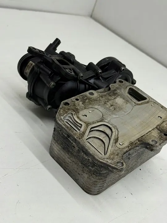 AUDI A4 A6 A7 C7 3.0 TDI Carcasa de Termostato OEM image 9
