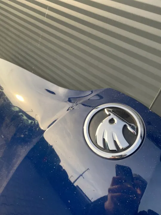 Motorhuv, Skoda SuperB image 5