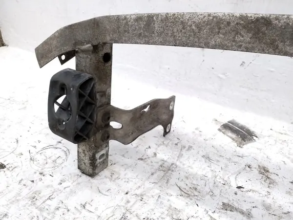 Renforcement de pare-chocs avant BMW 7 G11 G12 image 5