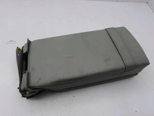 Lexus IS 220D-250-350 2007 Rücksitzarmlehne OEM AMD126213 image 2