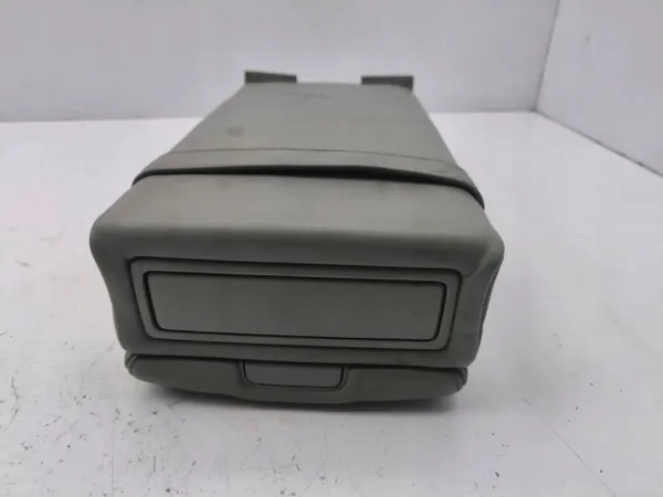 Lexus IS 220D-250-350 2007 Rücksitzarmlehne OEM AMD126213 image 9
