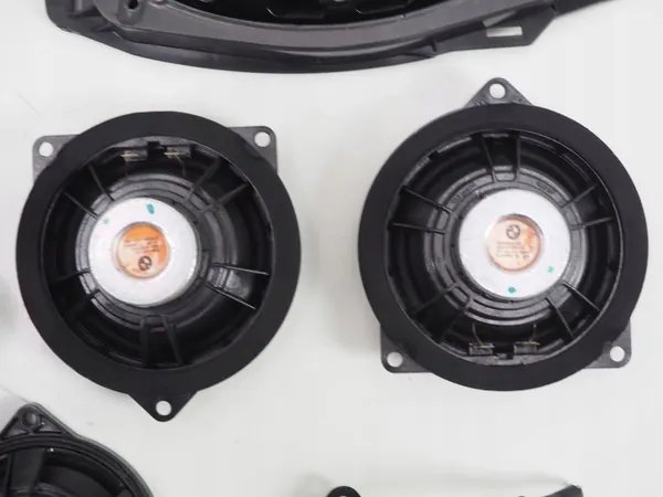 Luidsprekerversterker OEM 498764427 voor BMW i8 image 3