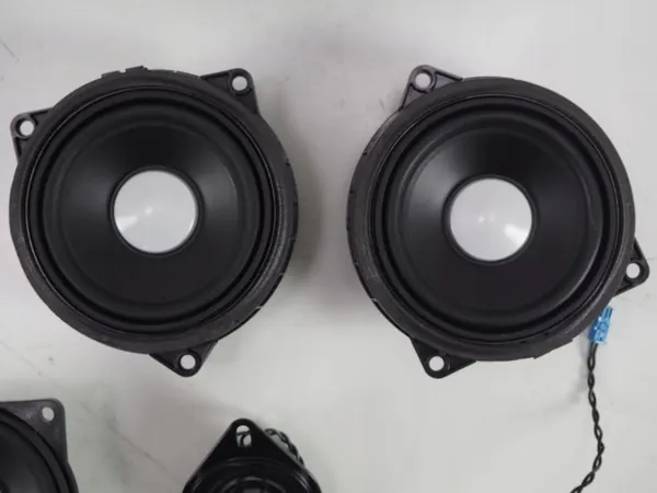 Luidsprekerversterker OEM 498764427 voor BMW i8 image 9