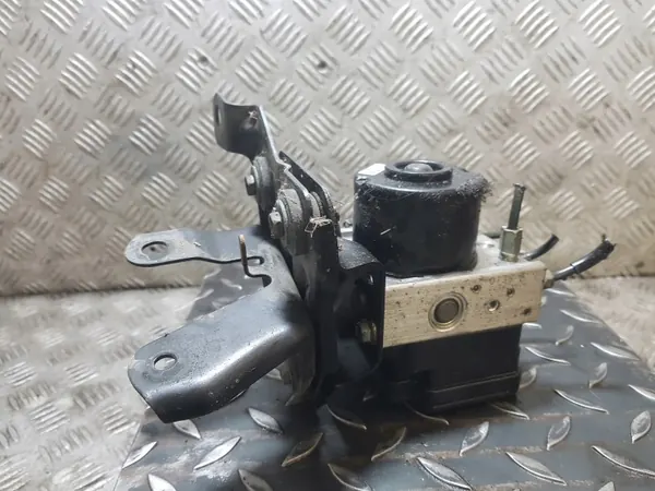 ABS-pumppu OEM 44510-0D031 Toyota Yaris 2:lle image 3