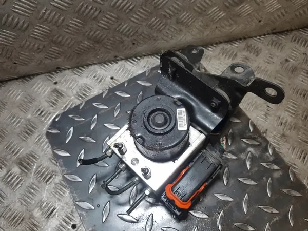 ABS-pumppu OEM 44510-0D031 Toyota Yaris 2:lle image 5