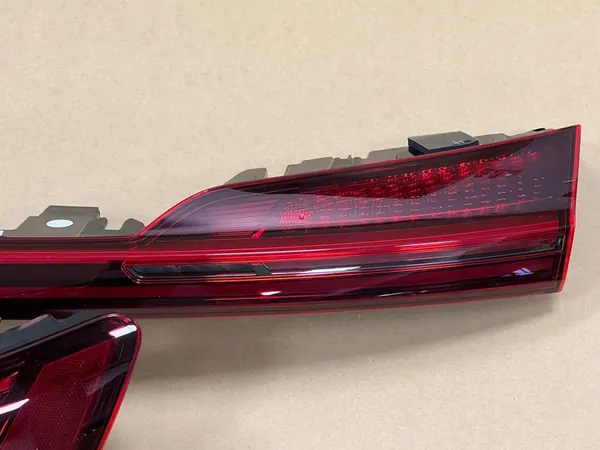AUDI E-TRON LUCES TRASERAS LED 4KE945095F 4KE945092D 4KE945091D image 5