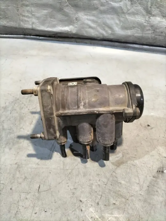 Válvula de freno EBS Knorr OEM 81523016212 image 5